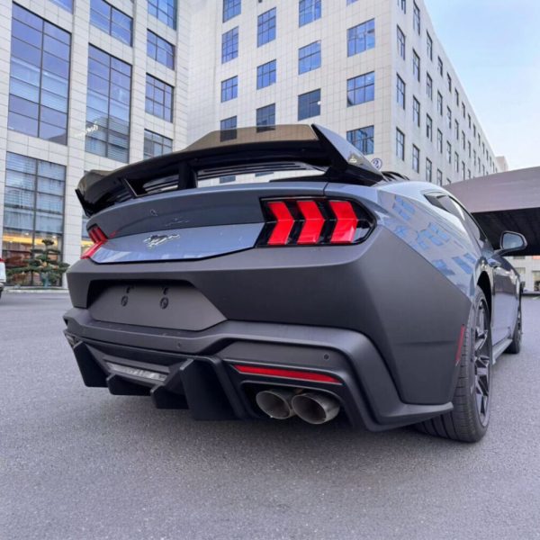 darkhorse-style-rear-spoiler-performance-w-gurney-flap-matte-black-mustang