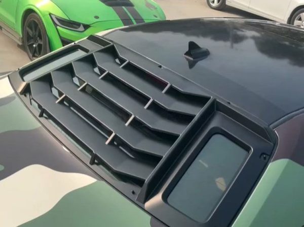 rear-window-louvers-matte-black-challenger-08-23