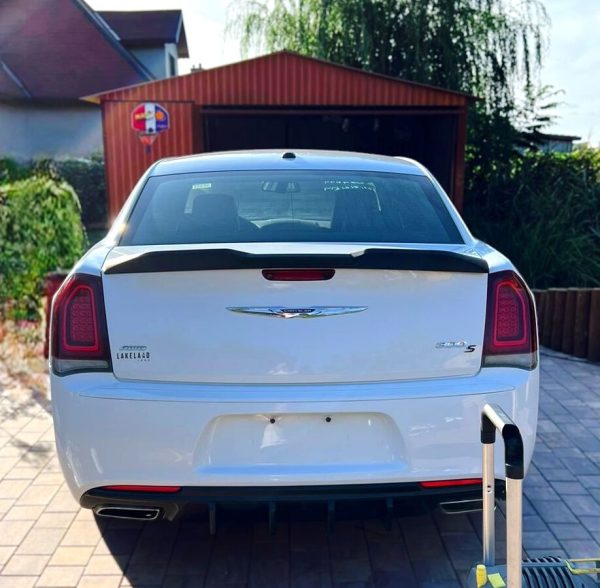 rock-style-trunk-spoiler-gloss-black-300-12-23