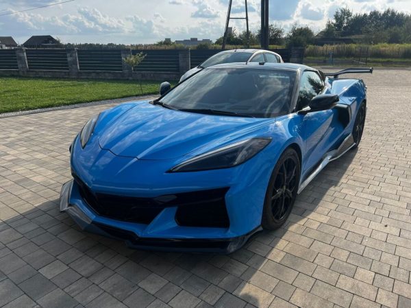 z06-style-front-bumper-set-corvette-c8-20-24-stingray